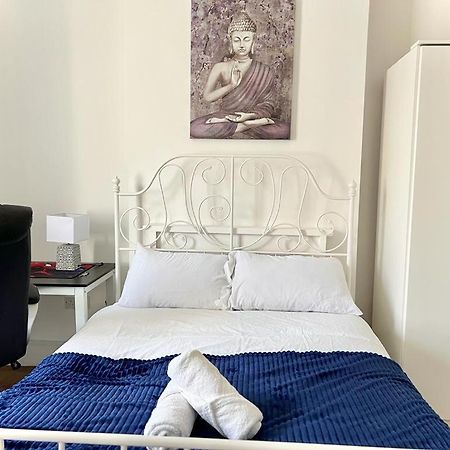 Shadwell Holiday Rooms ลอนดอน ภายนอก รูปภาพ