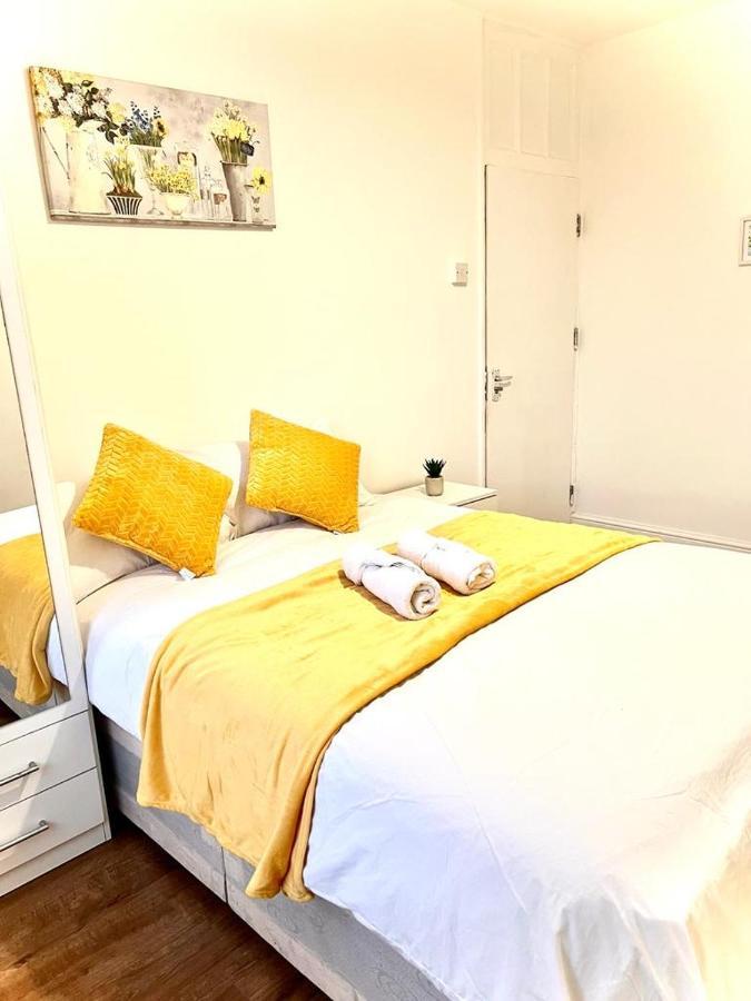Shadwell Holiday Rooms ลอนดอน ภายนอก รูปภาพ