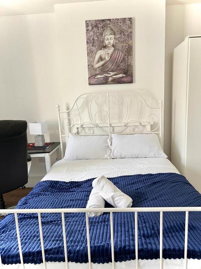 Shadwell Holiday Rooms ลอนดอน ภายนอก รูปภาพ