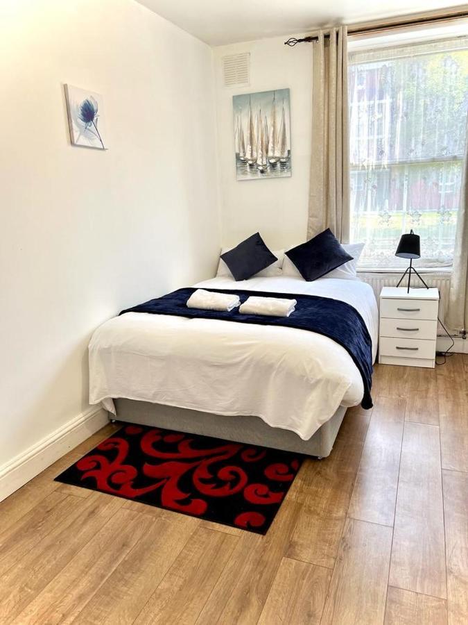 Shadwell Holiday Rooms ลอนดอน ภายนอก รูปภาพ