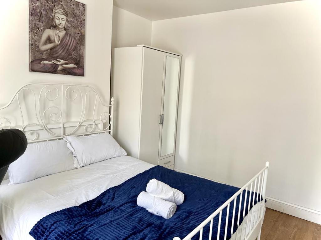 Shadwell Holiday Rooms ลอนดอน ภายนอก รูปภาพ