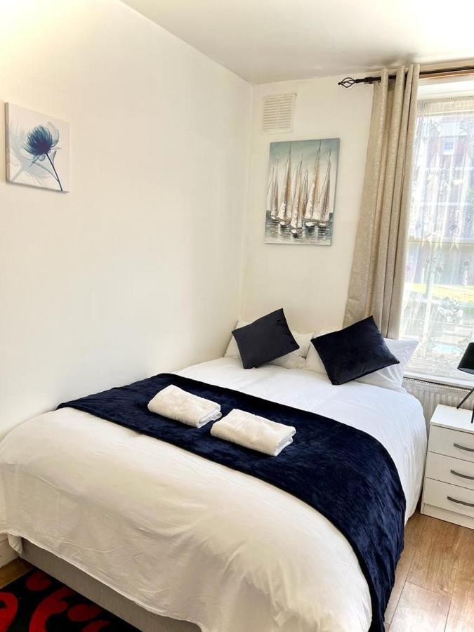Shadwell Holiday Rooms ลอนดอน ภายนอก รูปภาพ